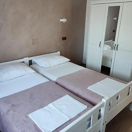 Apartament Mraz *