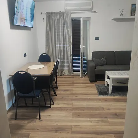 Mraz Apartment *